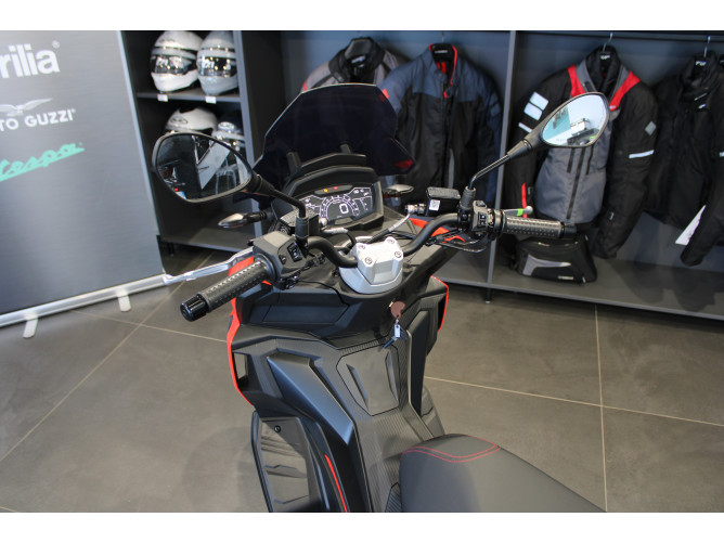 Aprilia SR GT 200 Sport 
