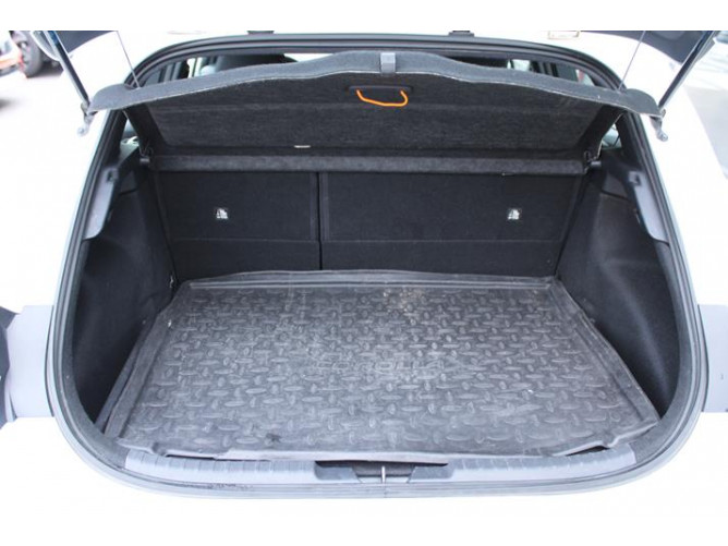 Toyota Corolla 1.2 Luna 