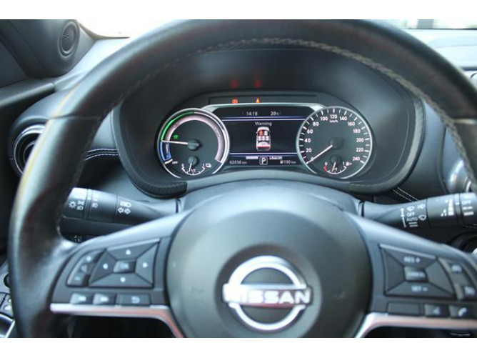 Nissan Juke 1.6 Hybrid DCT 