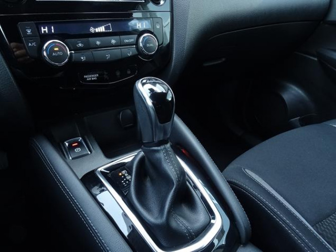 Nissan Qashqai 1.6 dci AUT Business 