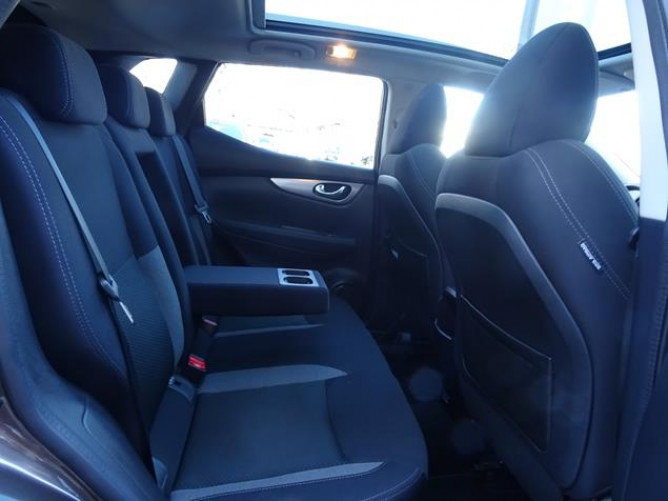 Nissan Qashqai 1.3 N-Connecta 