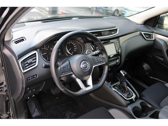 Nissan Qashqai 1.3 tCe CVT 