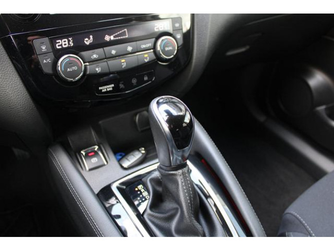 Nissan Qashqai 1.3 tCe CVT 