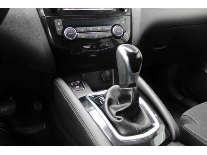 Nissan Qashqai 1.3 tCe EDC 