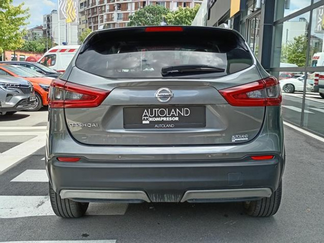 Nissan Qashqai 1.3 N-Connecta Sun 