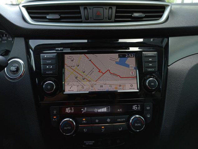 Nissan Qashqai 1.3 N-Connecta Sun 
