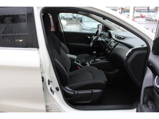 Nissan Qashqai 1.3 tCe 