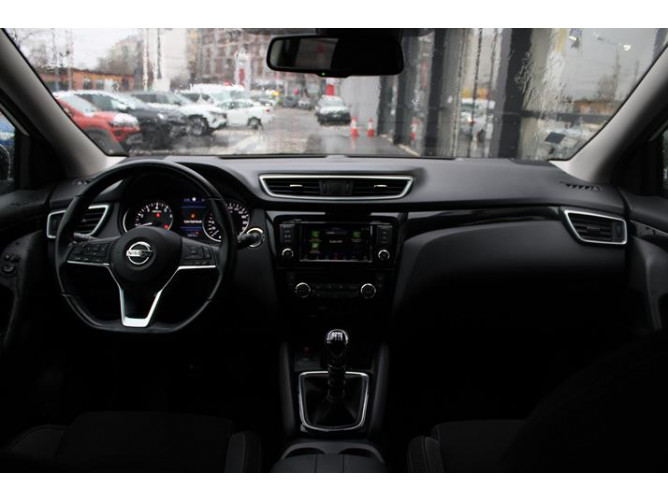 Nissan Qashqai 1.3 tCe 