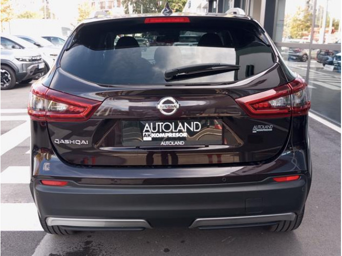 Nissan Qashqai 1.3 tCe EDC 