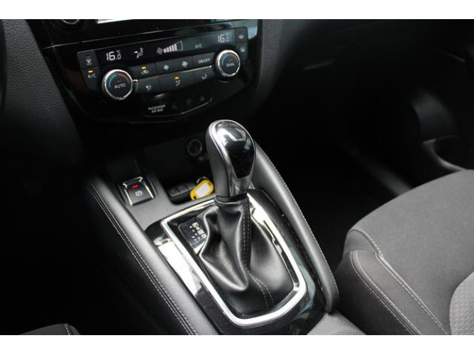 Nissan Qashqai 1.7 dCi 360 DCT 4WD 