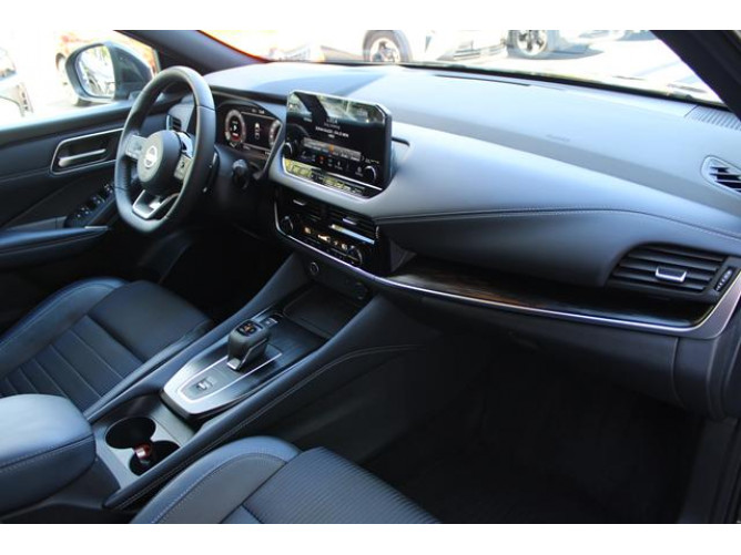 Nissan Qashqai 1.3 tCe TEKNA CVT 