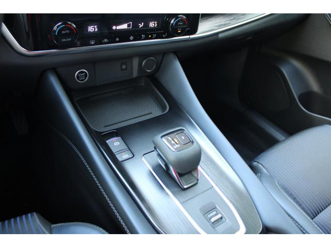 Nissan Qashqai 1.3 tCe TEKNA CVT 