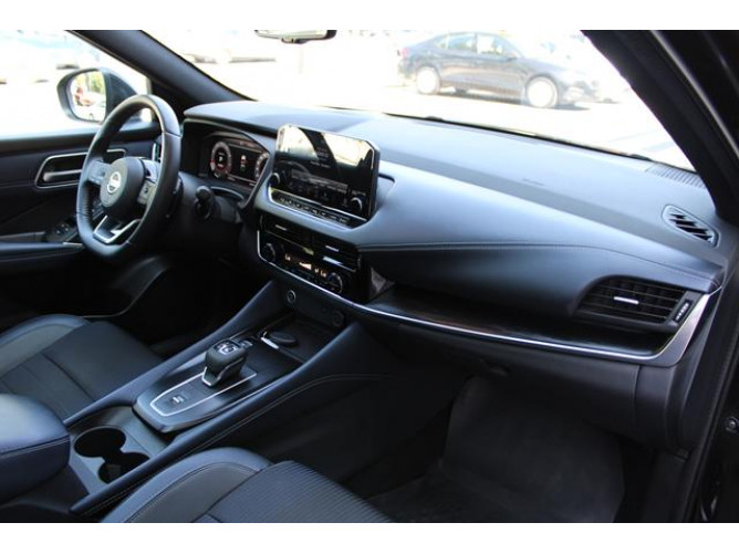 Nissan Qashqai 1.3 158 TEKNA CVT 