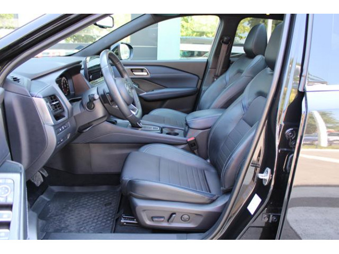 Nissan Qashqai 1.3 158 TEKNA CVT 