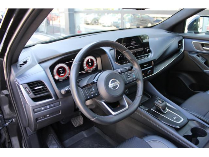 Nissan Qashqai 1.3 158 TEKNA CVT 
