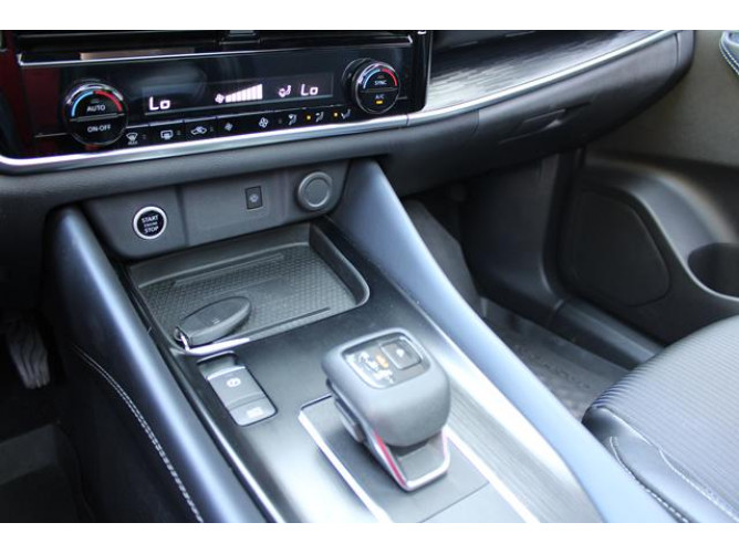 Nissan Qashqai 1.3 158 TEKNA CVT 