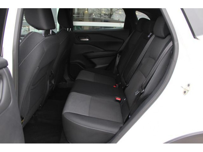 Nissan Qashqai 1.3 tCe HY. EDC 