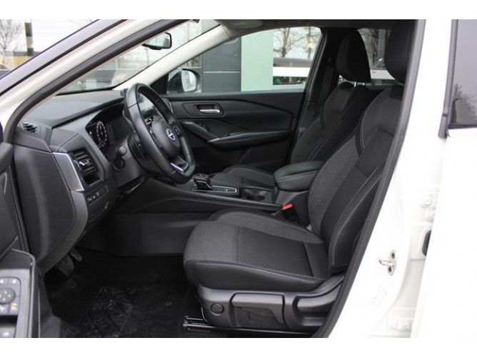 Nissan Qashqai 1.3 tCe HY. EDC 