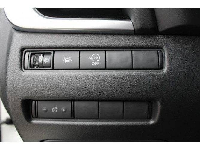 Nissan Qashqai 1.3 tCe HY. EDC 