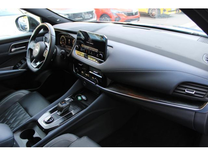Nissan Qashqai 1.3 tCe TEKNA CVT 