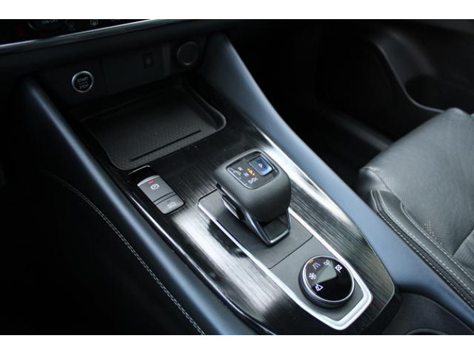 Nissan Qashqai 1.3 tCe TEKNA CVT 