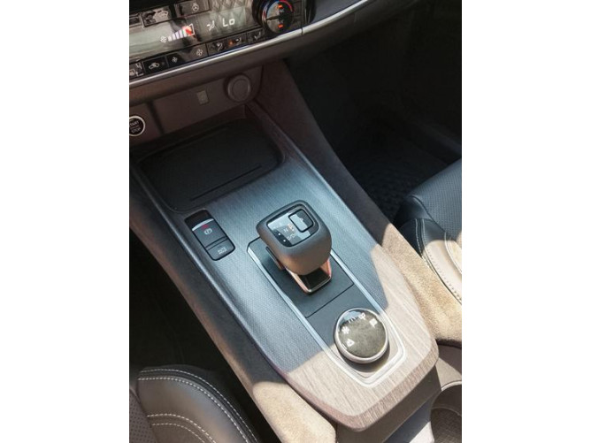 Nissan Qashqai 1.3 Tekna Plus 4x4 Hybrid 