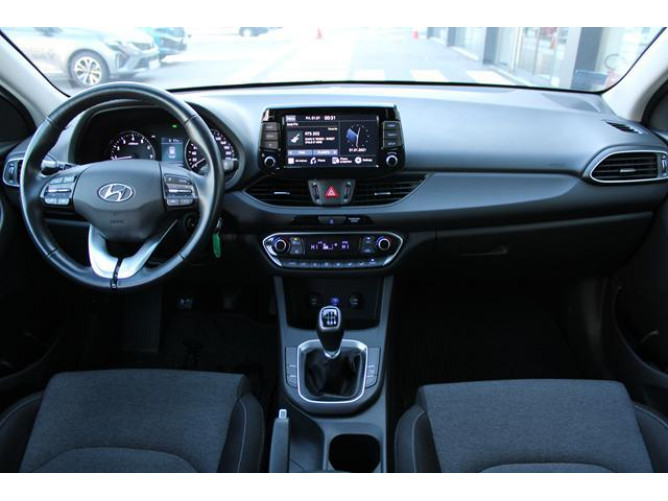 Hyundai i30 1.5 T-GDI 