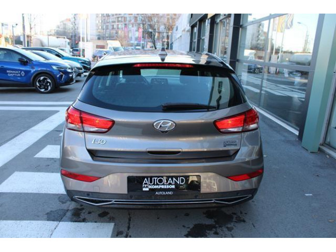 Hyundai i30 1.5 T-GDI 