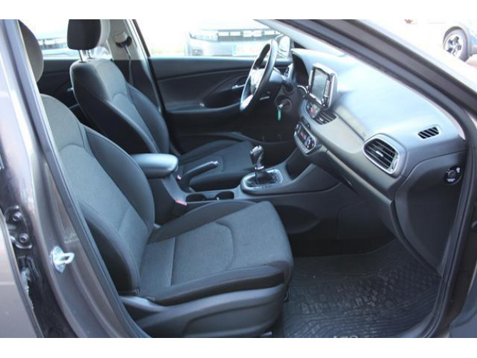 Hyundai i30 1.5 T-GDI 