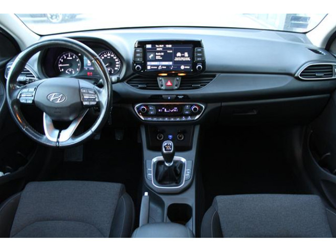 Hyundai i30 1.5 DPI 