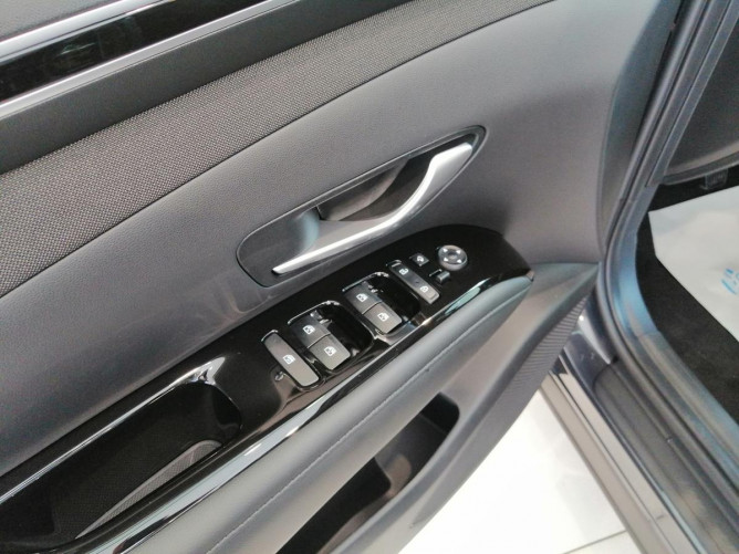 HYUNDAI TUCSON 1.6 T-GDI PREMIUM 