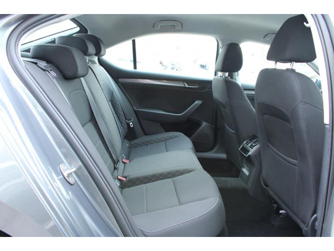 Škoda Superb 1.5 TSI Active AG 