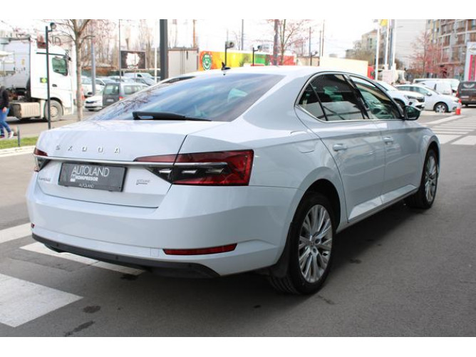 Škoda Superb 1.4 TSI AMBITION DSG 