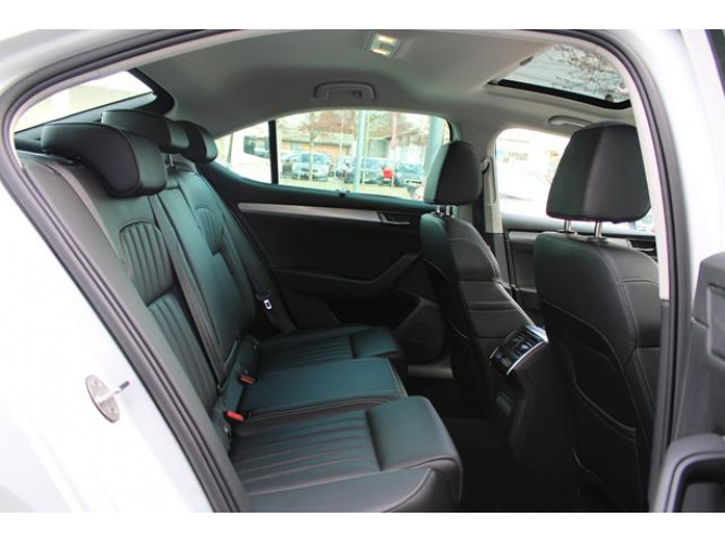 Škoda Superb 1.4 TSI AMBITION DSG 