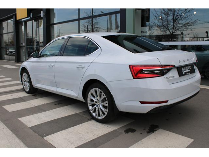 Škoda Superb 1.4 TSI AMBITION DSG 