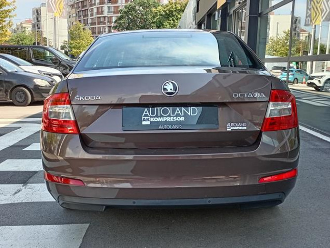 Škoda Octavia 1.6 TDI Style 