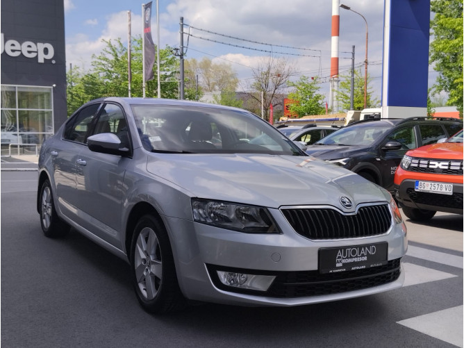Škoda Octavia 1.6 TDI Ambiton DSG 