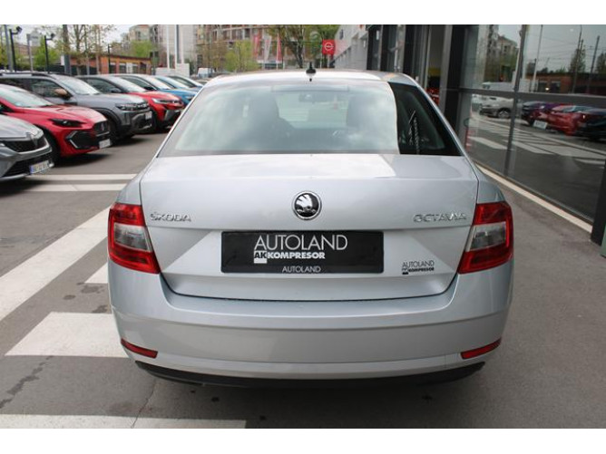 Škoda Octavia 1.6 TDI AMBITION 