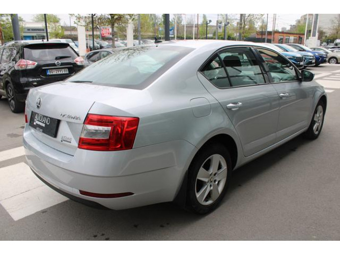 Škoda Octavia 1.6 TDI AMBITION 