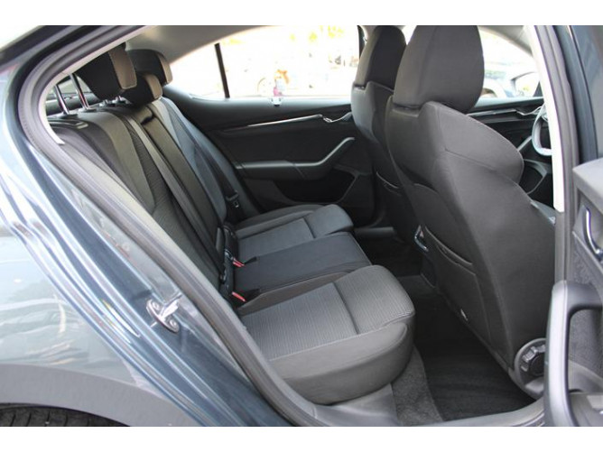 Škoda Octavia 2.0 A8 AMBITION TDI 