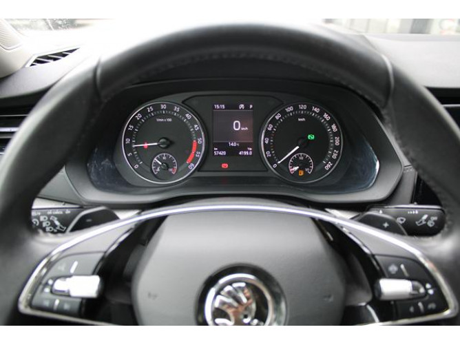 Škoda Octavia 2.0 TDI AMBITION DSG 