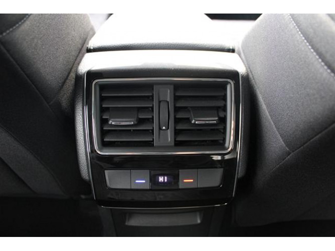 Škoda Superb 2.0 TDI AMBITION DSG 