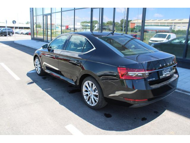 Škoda Superb 2.0 TDI Ambition DSG 