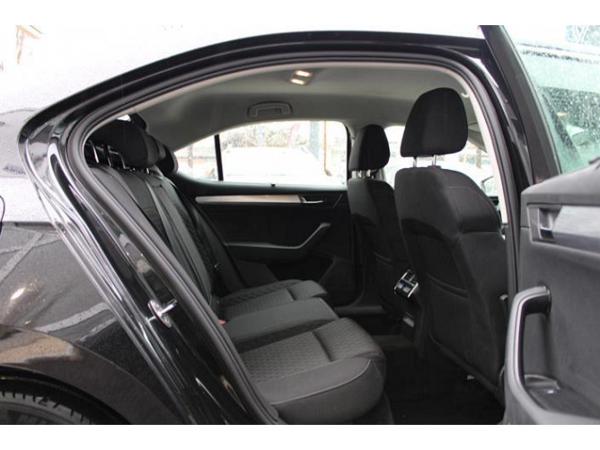 Škoda Superb 2.0 TDI Ambition DSG 