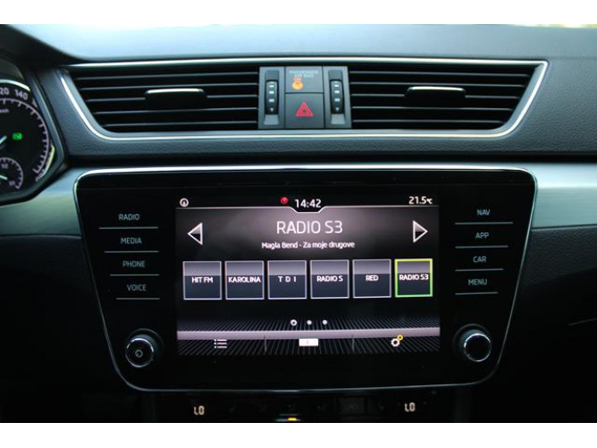 Škoda Superb 2.0 TDI STYLE DSG 