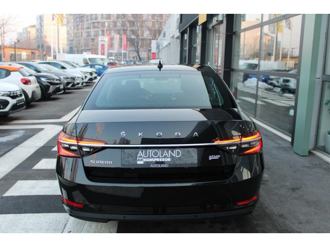 Škoda Superb 2.0 TDI Ambition DSG 