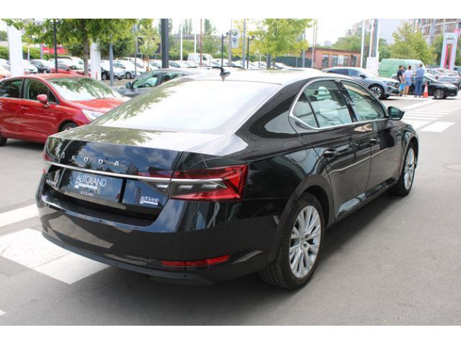 Škoda Superb 2.0 TDI AMBITION DSG 