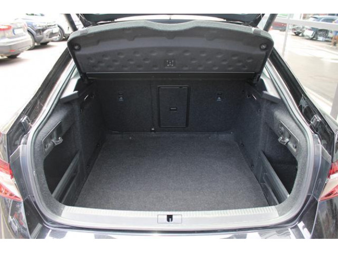 Škoda Superb 2.0 TDI AMBITION DSG 