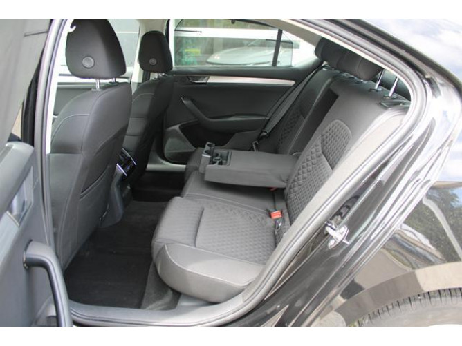 Škoda Superb 2.0 TDI AMBITION DSG 