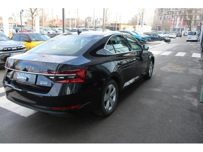 Škoda Superb 2.0 TDI AMBITION DSG 